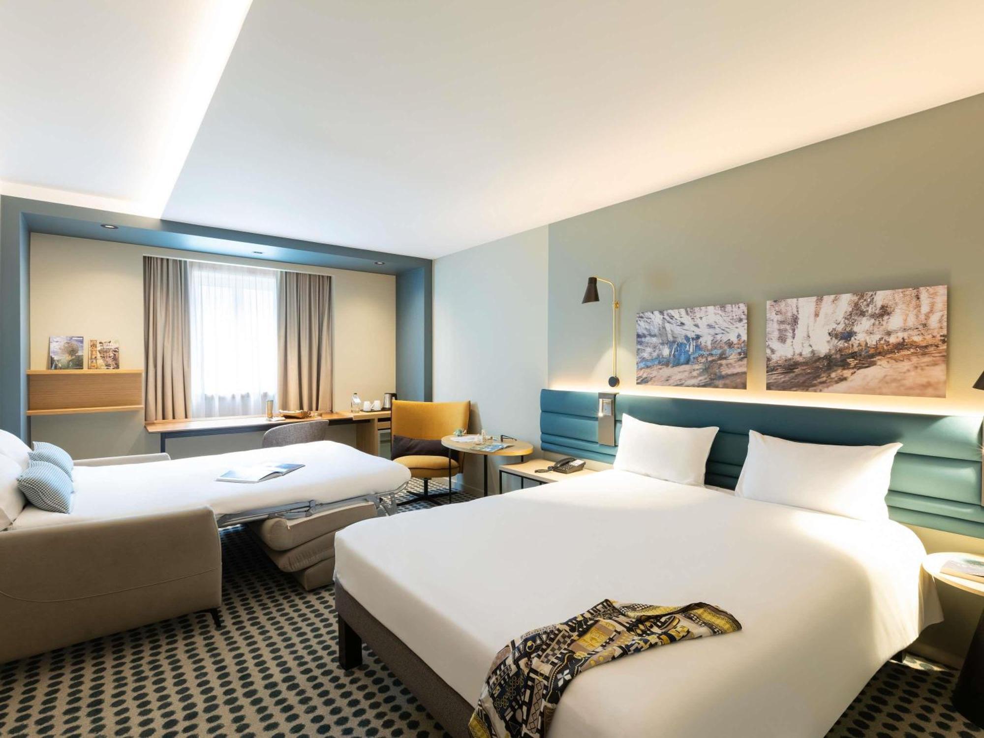Chambre Lit Queen-Size Supérieure avec Canapé